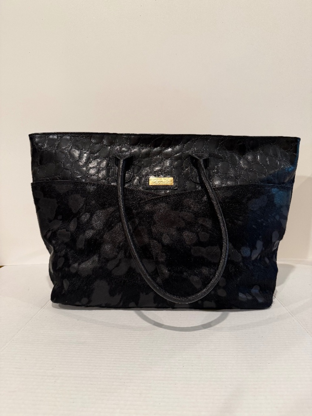 EMBOSSED LEATHER WEEKENDER